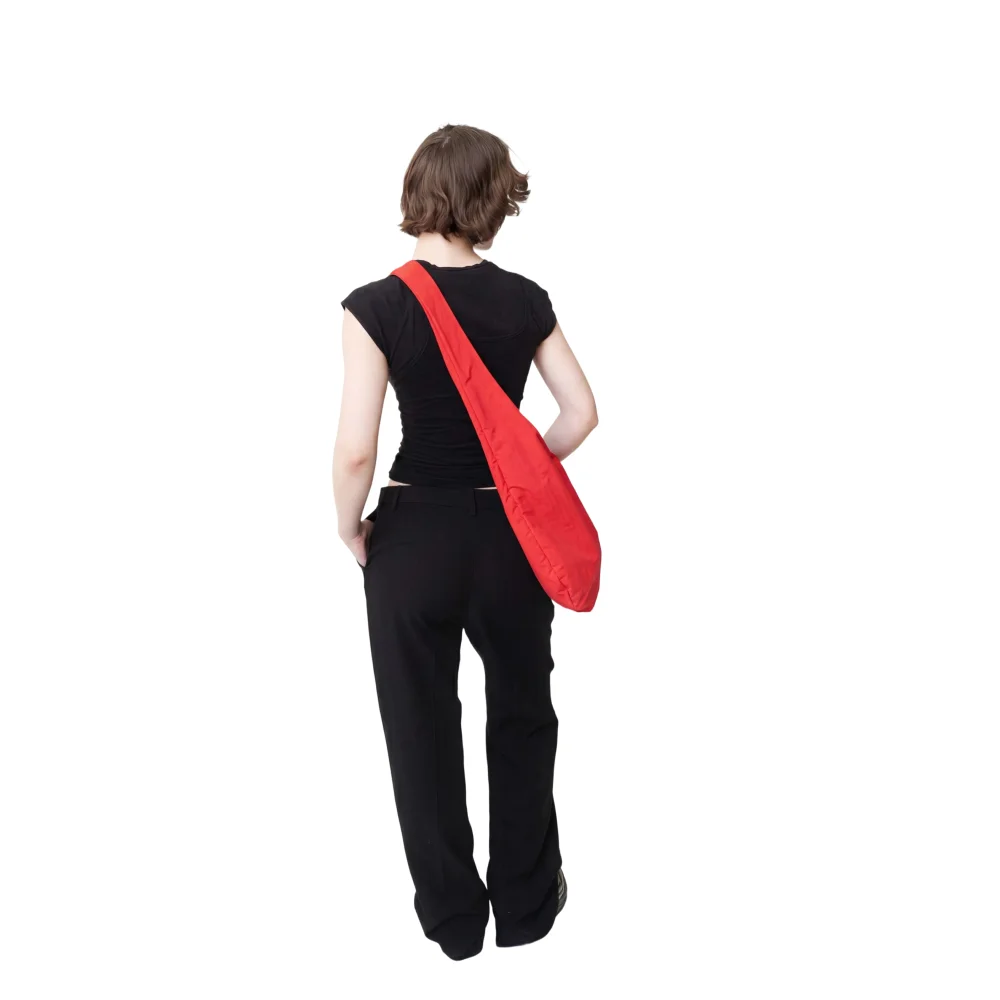 red. crossbody