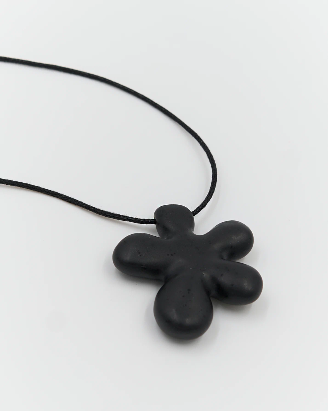 Подвеска Flower (black)