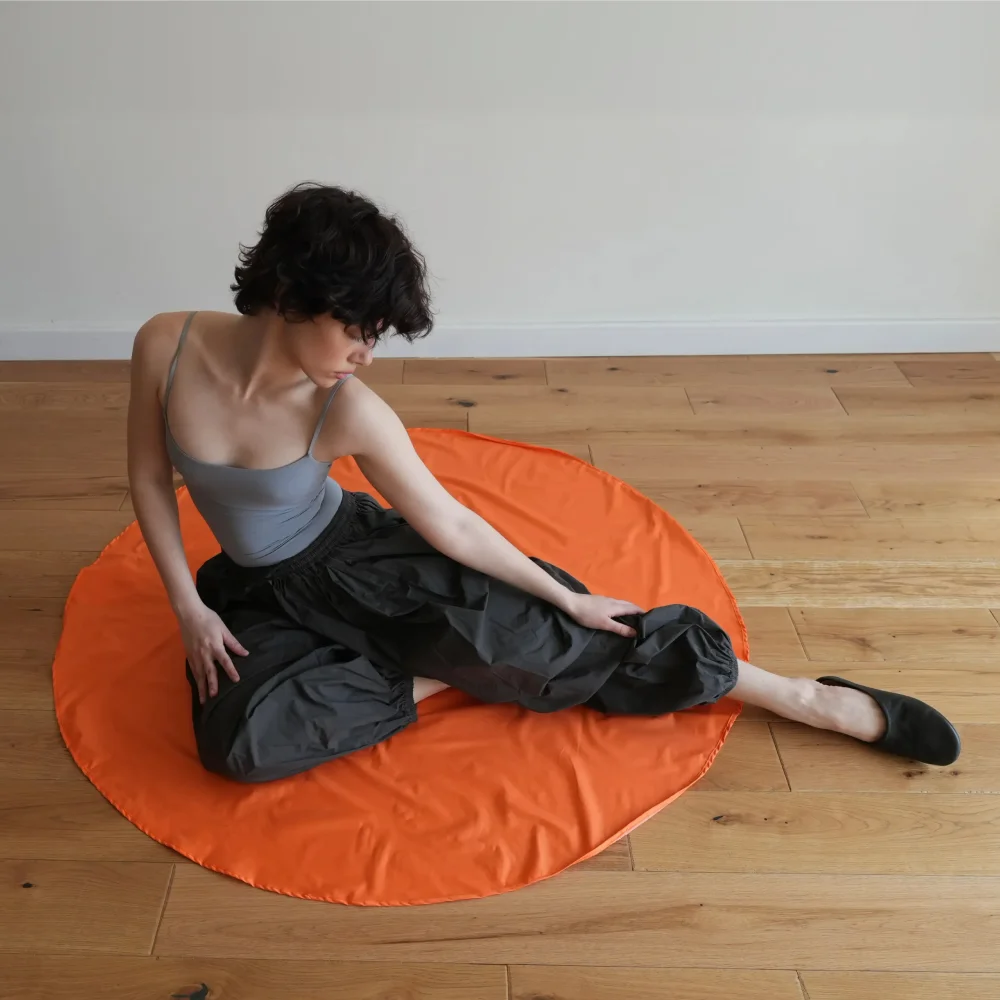 orange. spot