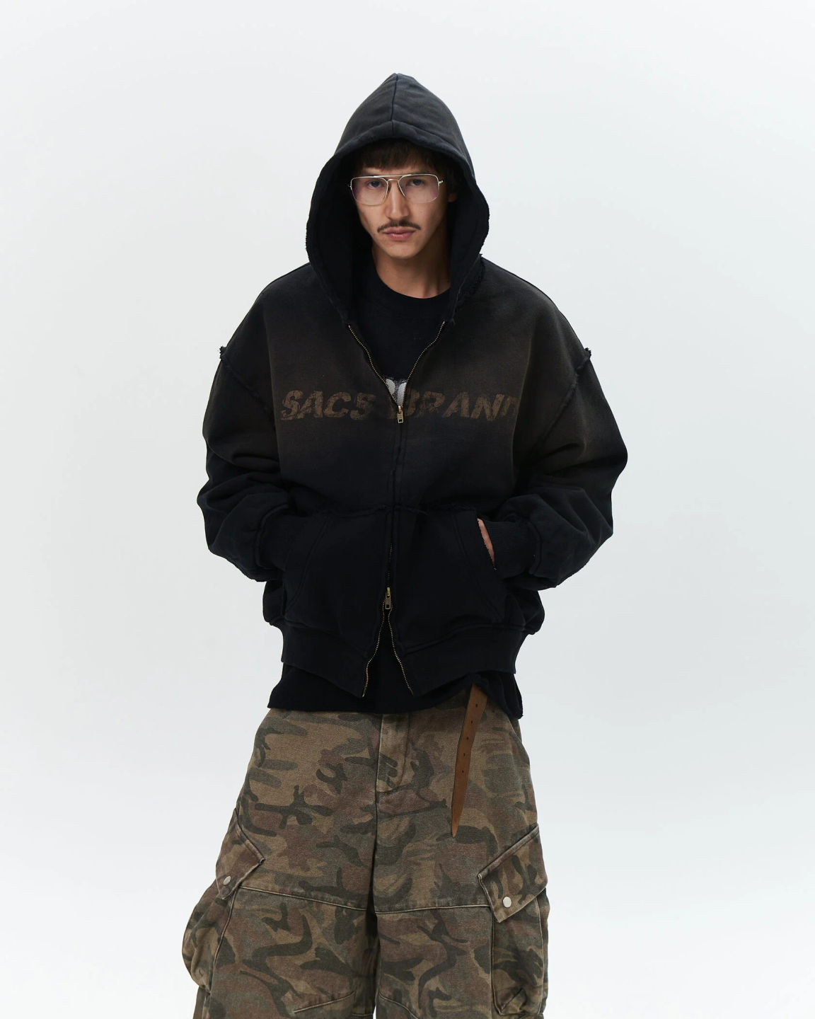 distressed zip «rusty»