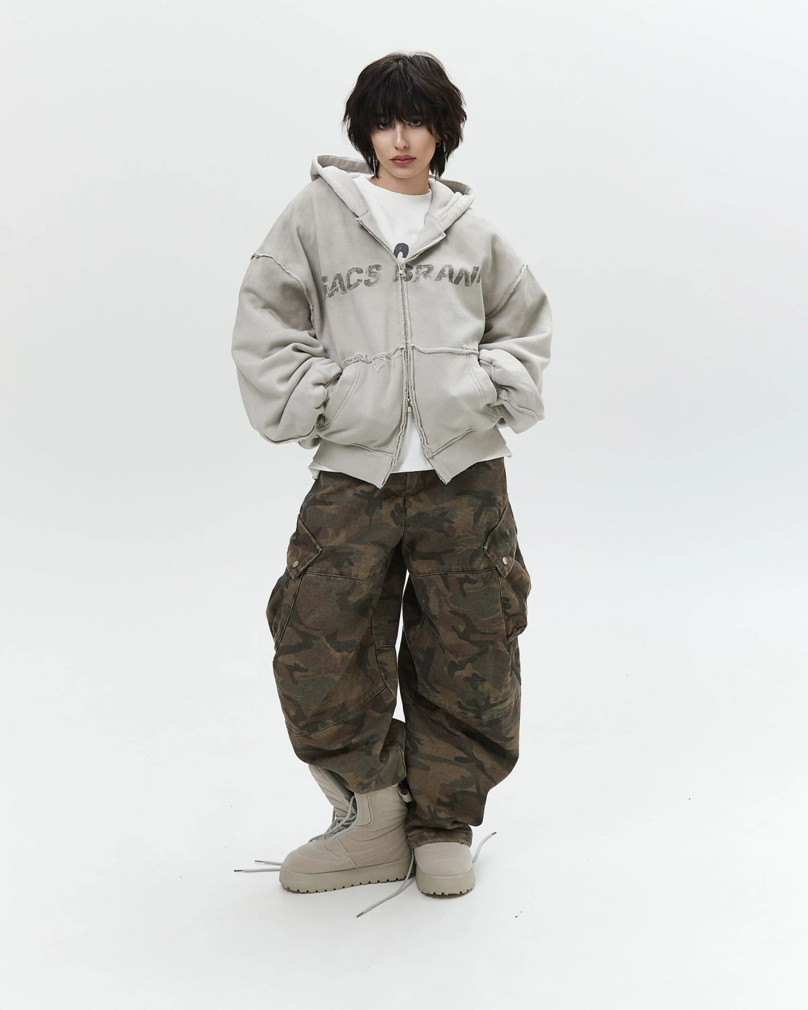 distressed zip «dirty cloud»