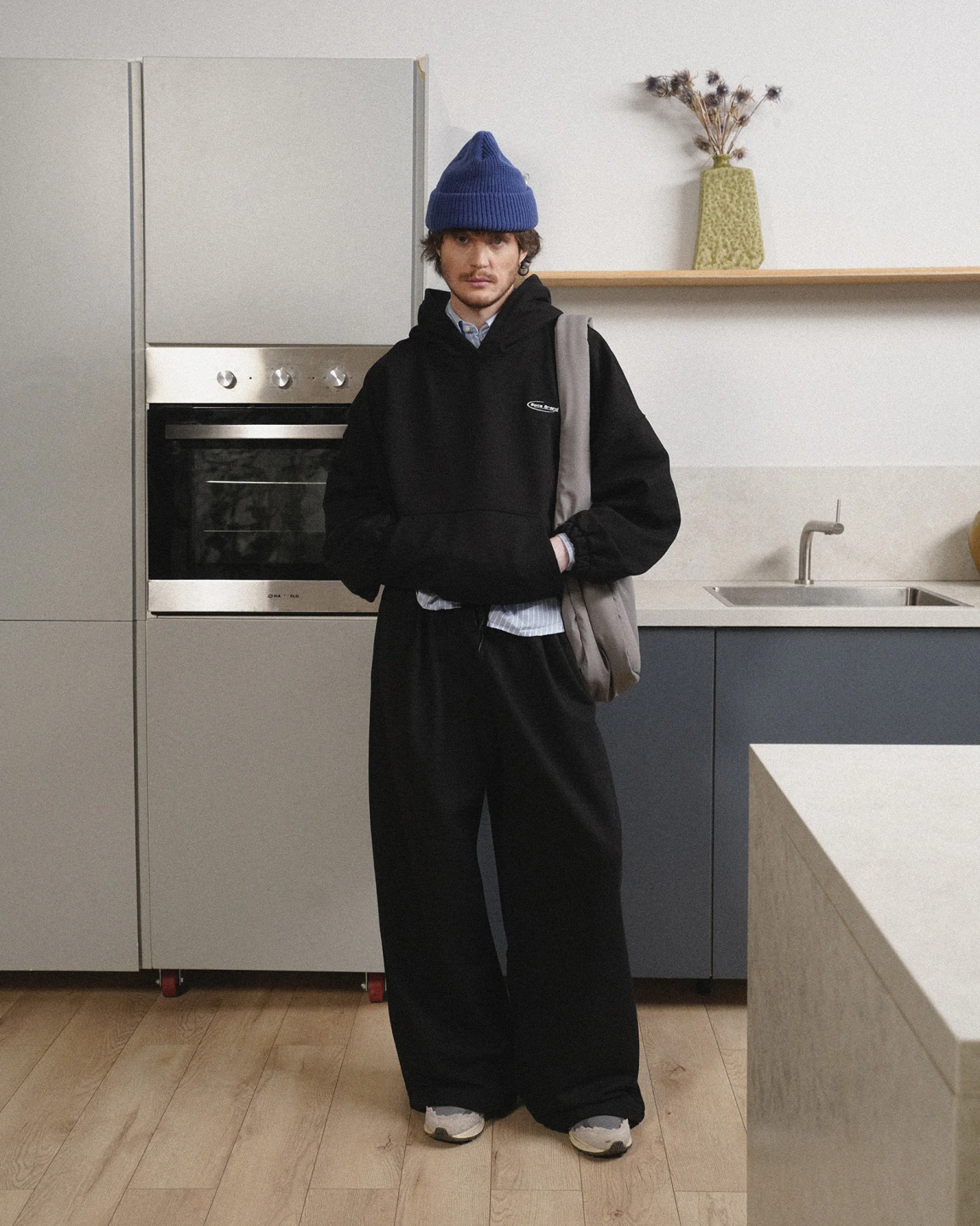 boxy hoodie «deep black»